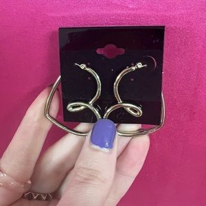 Tahari gold colored doodle heart dangle earrings